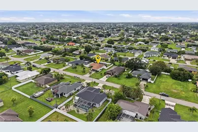 624 SW 9th Ave, Cape Coral, FL 33991 - Photo 3
