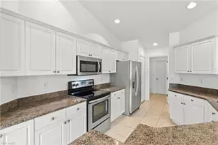 624 SW 9th Ave, Cape Coral, FL 33991 - Photo 11