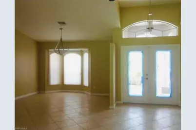 919 SE 18th Ter, Cape Coral, FL 33990 - Photo 7