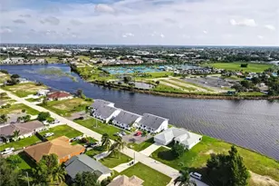707 SW 3rd Ct, Cape Coral, FL 33991 - Photo 21