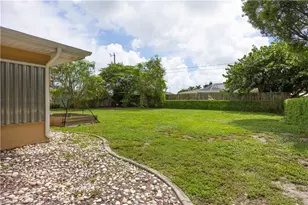 1204 SE 35th St, Cape Coral, FL 33904 - Photo 29