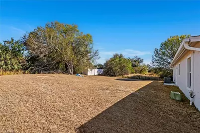 9018 Penny Cir, Labelle, FL 33935 - Photo 5