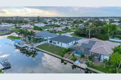 920 SE 5th Ter, Cape Coral, FL 33990 - Photo 7