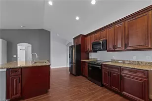 1330 NE 33rd Ln, Cape Coral, FL 33909 - Photo 15