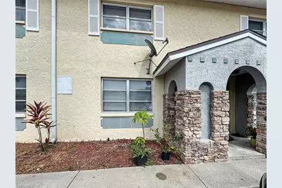 6635 Warwick Cir #5, Fort Myers, FL 33919 - Photo 3