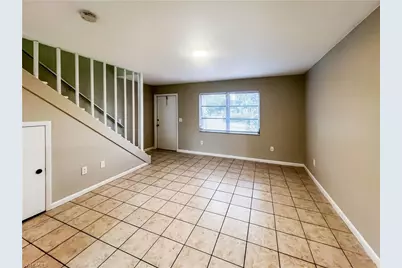 6635 Warwick Cir #5, Fort Myers, FL 33919 - Photo 9