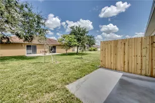 1635 SW 33rd St, Cape Coral, FL 33914 - Photo 3