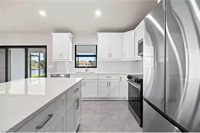 1807 NE 2nd St, Cape Coral, FL 33909 - Photo 15