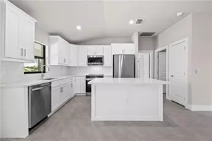 1807 NE 2nd St, Cape Coral, FL 33909 - Photo 13