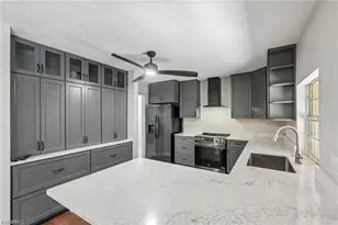 51 Lagoon Dr, North Fort Myers, FL 33903 - Photo 9