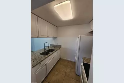 903 SE 23rd Pl, Cape Coral, FL 33990 - Photo 3