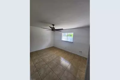 903 SE 23rd Pl, Cape Coral, FL 33990 - Photo 9