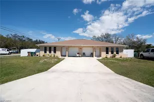 903 SE 23rd Pl, Cape Coral, FL 33990 - Photo 17