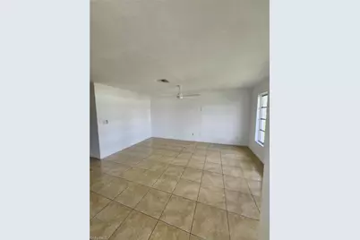 903 SE 23rd Pl #B, Cape Coral, FL 33990 - Photo 3