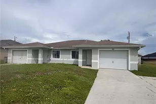 907 NE 15th Ln, Cape Coral, FL 33909 - Photo 1
