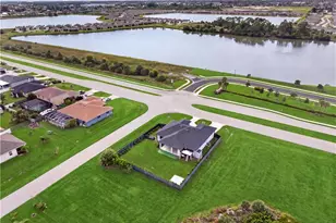 1135 Tropicana Parkway W, Cape Coral, FL 33993 - Photo 35