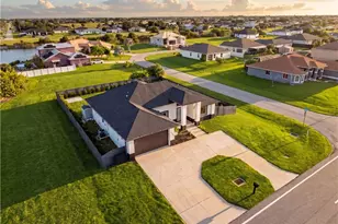 1135 Tropicana Parkway W, Cape Coral, FL 33993 - Photo 37