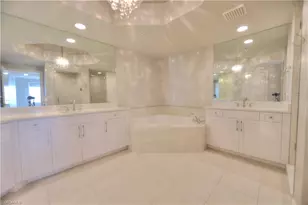 2090 W First St, Fort Myers, FL 33901 - Photo 21