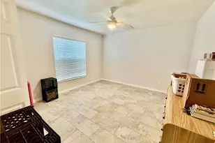 902 Susan Ave N, Lehigh Acres, FL 33971 - Photo 27