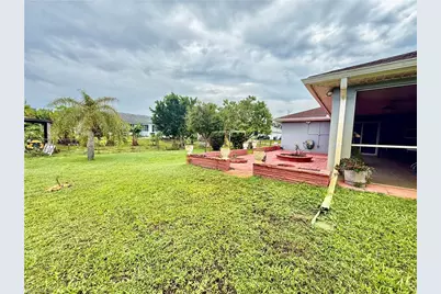 902 Susan Ave N, Lehigh Acres, FL 33971 - Photo 9
