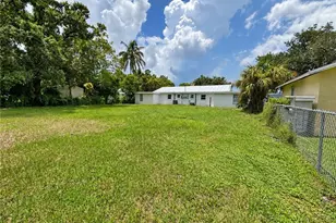 579 Wood Ave, Fort Myers, FL 33905 - Photo 13