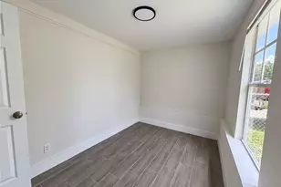 579 Wood Ave, Fort Myers, FL 33905 - Photo 7