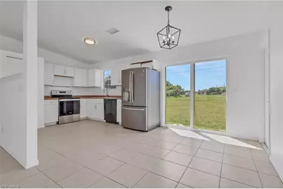 2028 NE 17th Pl, Cape Coral, FL 33909 - Photo 9