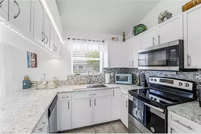3518 SW 8th Ct, Cape Coral, FL 33914 - Photo 7