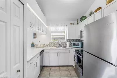 3518 SW 8th Ct, Cape Coral, FL 33914 - Photo 9