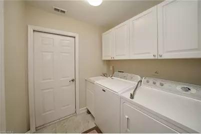 9201 Old Hickory Cir, Fort Myers, FL 33912 - Photo 15