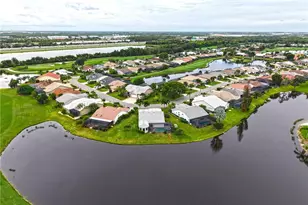 9201 Old Hickory Cir, Fort Myers, FL 33912 - Photo 5