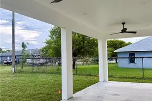 714 SW 4th St, Cape Coral, FL 33991 - Photo 3