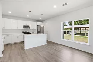 1406 Ford Cir, Lehigh Acres, FL 33936 - Photo 23