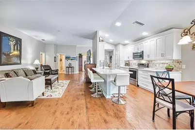 9521 Hemingway Ln, Fort Myers, FL 33913 - Photo 7