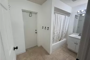 924 NW 12th Pl, Cape Coral, FL 33993 - Photo 25