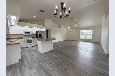 924 NW 12th Pl, Cape Coral, FL 33993 - Photo 9