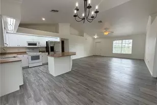 924 NW 12th Pl, Cape Coral, FL 33993 - Photo 9