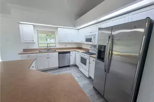 924 NW 12th Pl, Cape Coral, FL 33993 - Photo 5