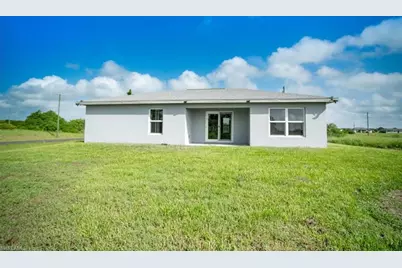9023 W Crow Cir, Labelle, FL 33935 - Photo 31