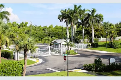 16655 Lake Circle Dr #850, Fort Myers, FL 33908 - Photo 23