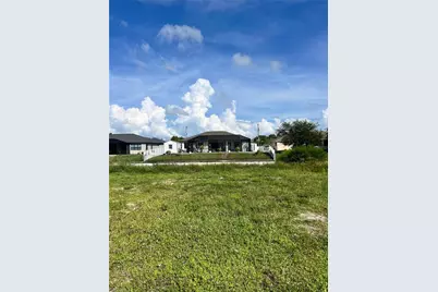 2001 Surfside Blvd, Cape Coral, FL 33991 - Photo 3