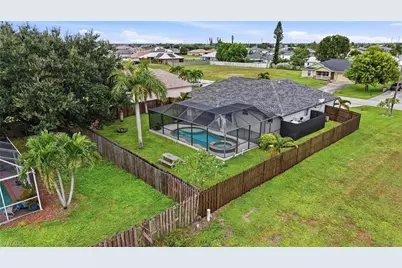 304 NE 20th Ter, Cape Coral, FL 33909 - Photo 35
