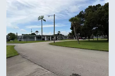 358 Easton Ct, Lehigh Acres, FL 33936 - Photo 51