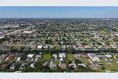 209 SE 28th Ter, Cape Coral, FL 33904 - Photo 3
