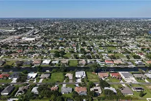 209 SE 28th Terrace, Cape Coral, FL 33904 - Photo 3