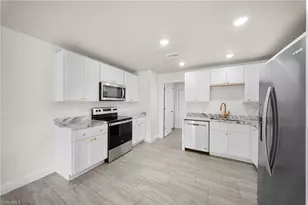 2405 Maple Ave, Fort Myers, FL 33901 - Photo 9