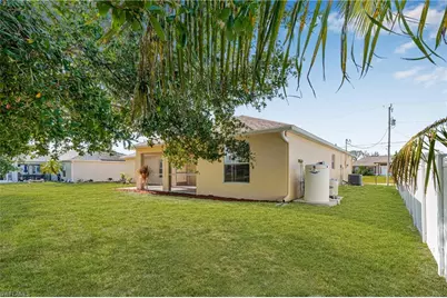 323 NW 10th St, Cape Coral, FL 33993 - Photo 37