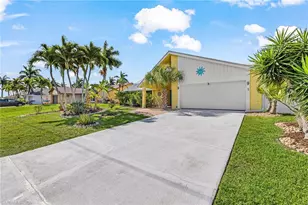 920 SE 33rd St, Cape Coral, FL 33904 - Photo 7