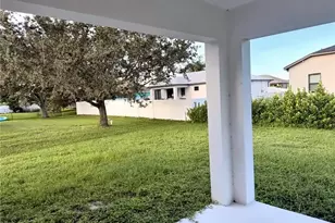 202 NW 25th Pl, Cape Coral, FL 33993 - Photo 31