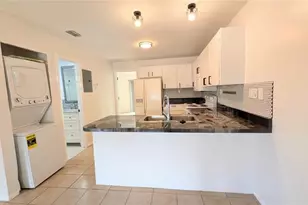 1031 SE 9th St, Cape Coral, FL 33990 - Photo 5